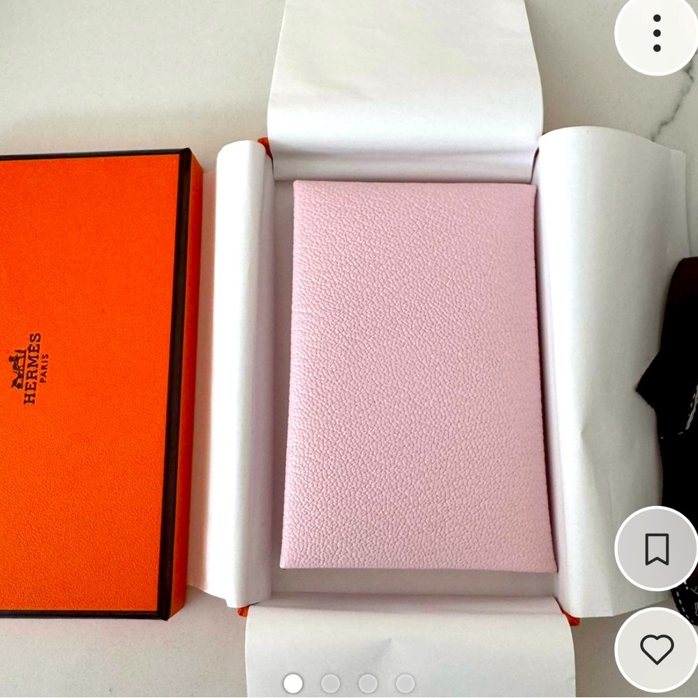 Brand new Hermes Calvi cardholder
